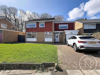 Property on North Wood, TS5 7LL
