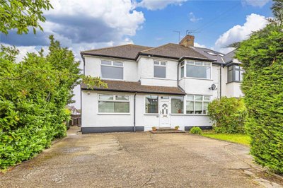 Property on WD6 2DN