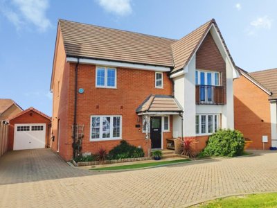 Property on Gold Place, RG42 4FX