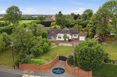 Property on Lower Eastern Green Lane, CV5 7DT