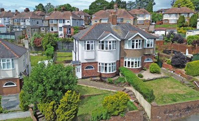 Property on Cae Perllan Road, NP20 3FU