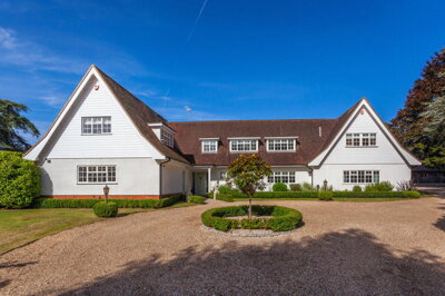 Property on Henley Road, SL6 5LH