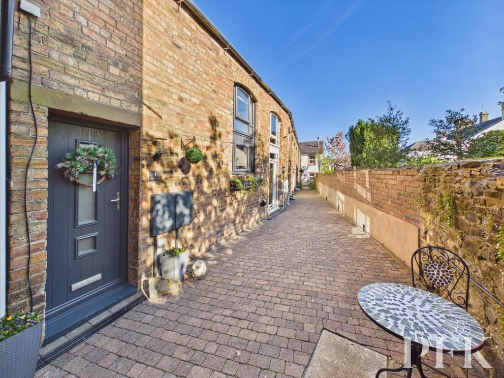 Terraced House