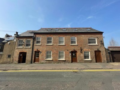 Property on Victoria Road, HP5 3FF