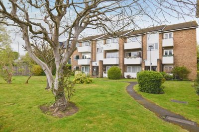 Property on Queens Road, KT12 5LB