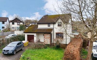 Property on Reynell Road, TQ12 6YA