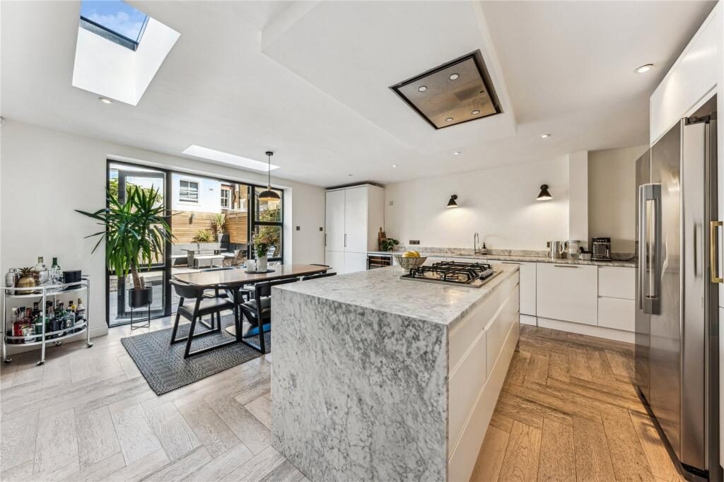 Terraced House