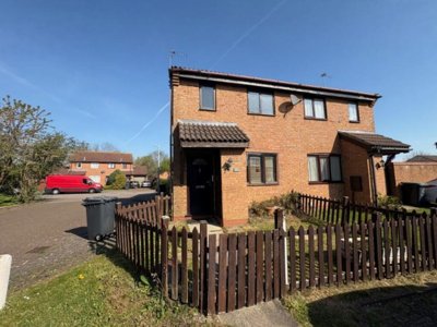 Property on Johnson Close, MK40 4RB