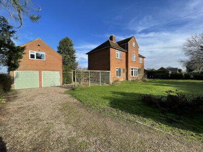 Property on Lutterworth Road, LE8 5UT