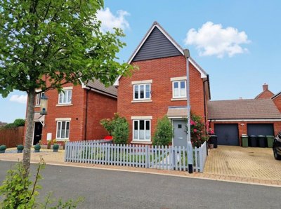 Property on Hunt Road, SG18 8JZ