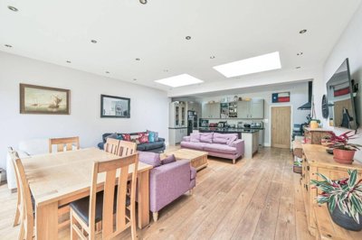 Property on Wise Lane, NW7 2RE