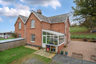 Property on SY16 4LP