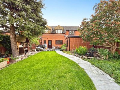 Property on Wear Road, OX26 2FF