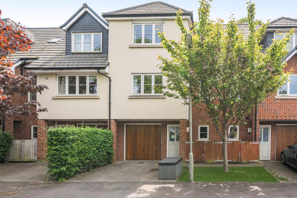 Terraced House