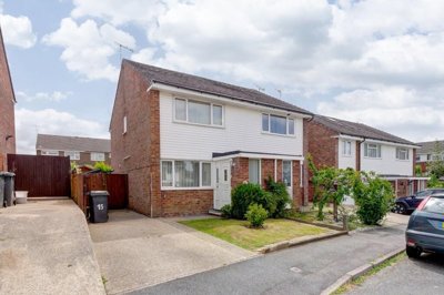 Property on Stroma Gardens, BN27 3AZ