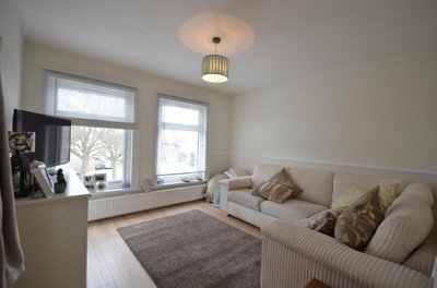 Property on Leavesden Road, WD24 5EL
