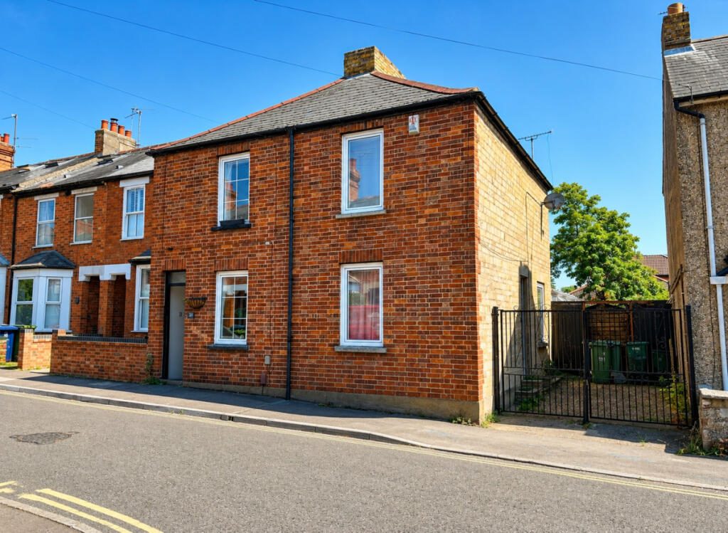 Property main image
