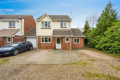 Property on Bramingham Road, LU3 2DE