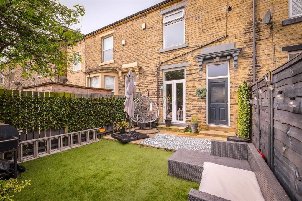 Terraced House