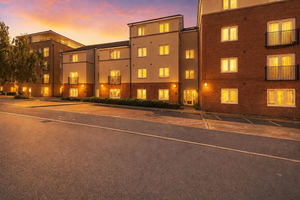 Property main image