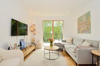 Property on Riverwell Close, WD18 0GZ
