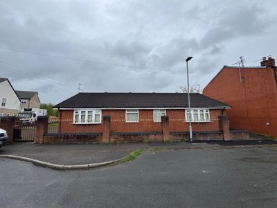 Property on Bickershaw Lane, WN2 5TE