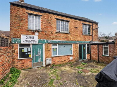 Property on Garfield Street, MK41 7RZ