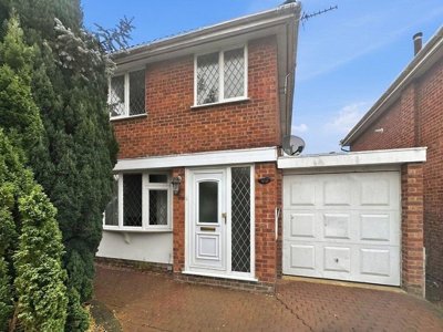 Property on Underbank Lane, NN3 7HH