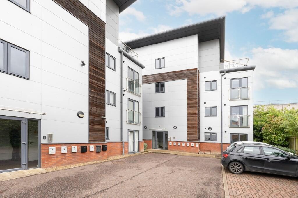 Property main image