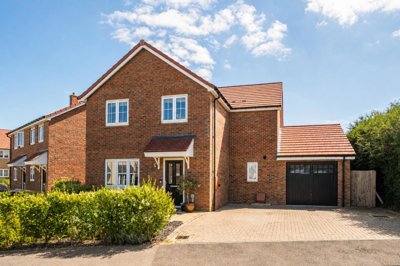 Property on Peacock Lane, MK40 4WS