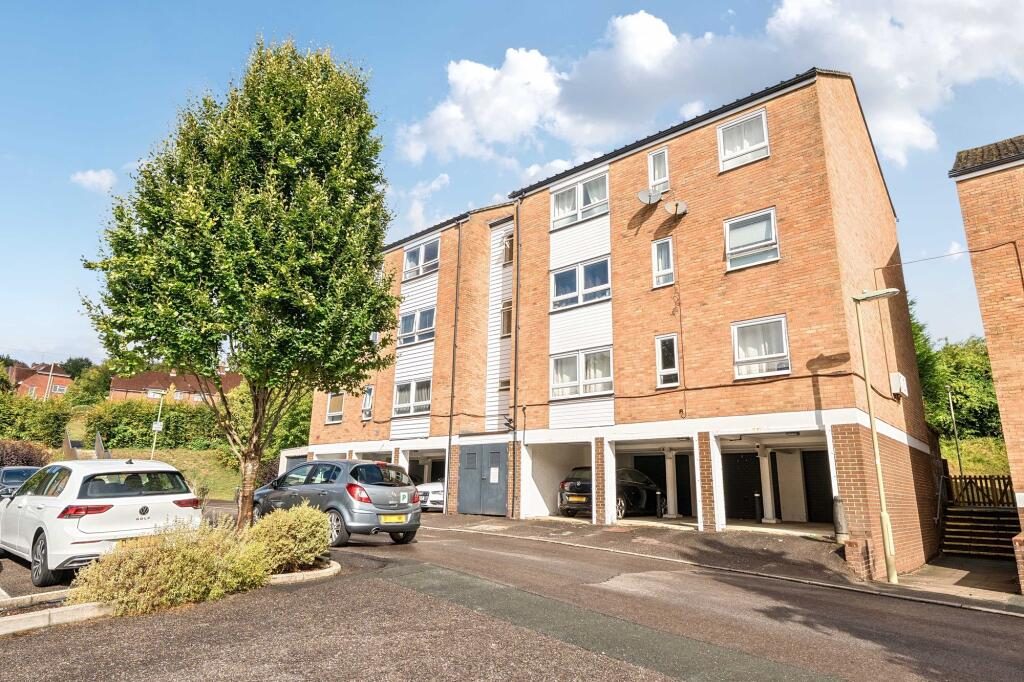 Property main image