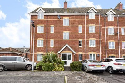 Property on Windsor Court, RG14 5XG