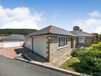 Property on Rhos Helyg, LL21 0TT