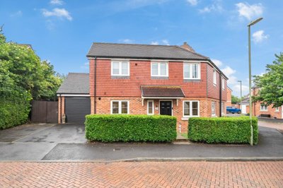 Property on Saddle Way, SP11 6XP