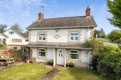 Property on Whitchurch Road, LL13 0AY