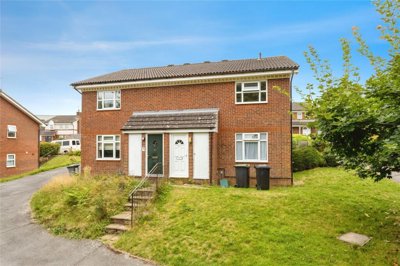 Property on College Avenue, TN9 2NR
