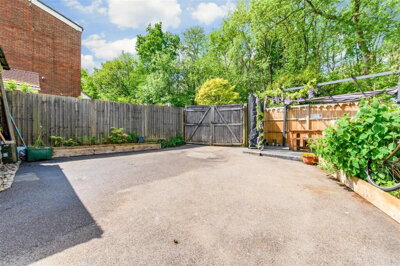 Property on Churchside, DA13 0SJ