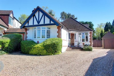 Property on Oakroyd Avenue, EN6 2EN