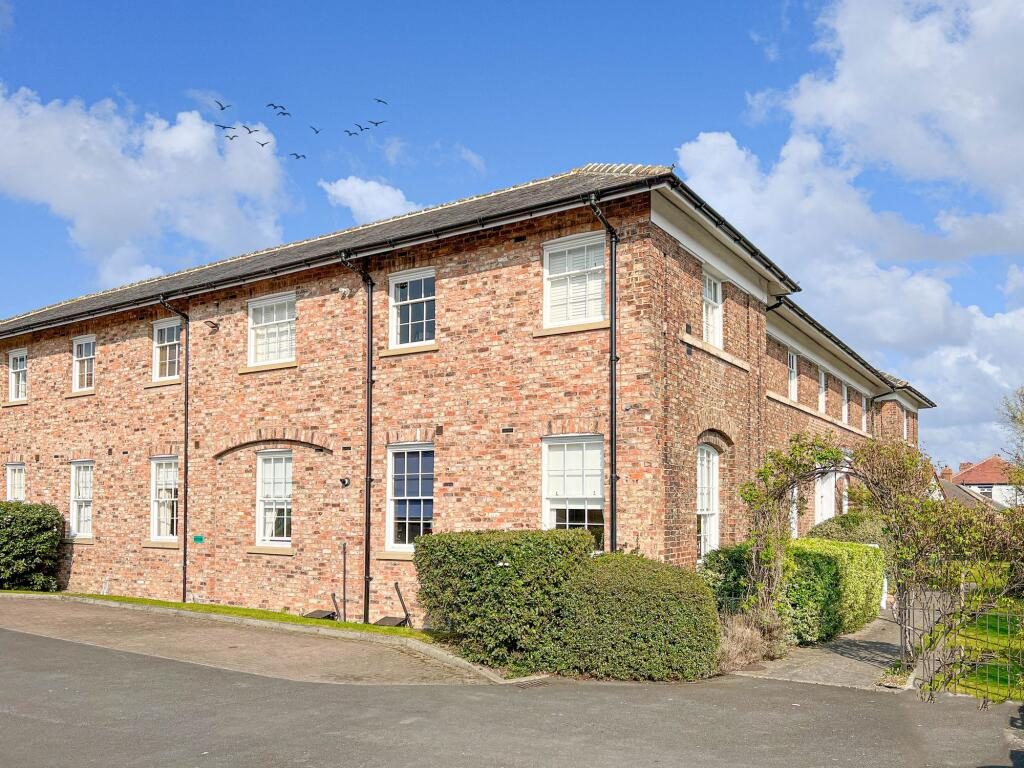 Property main image