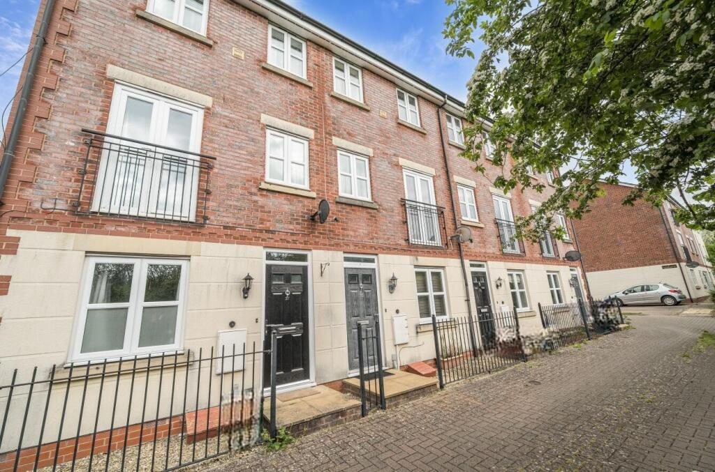 Terraced House