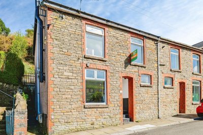 Property on Glyn Street, CF32 7AS