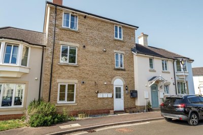 Property on EX31 1NY