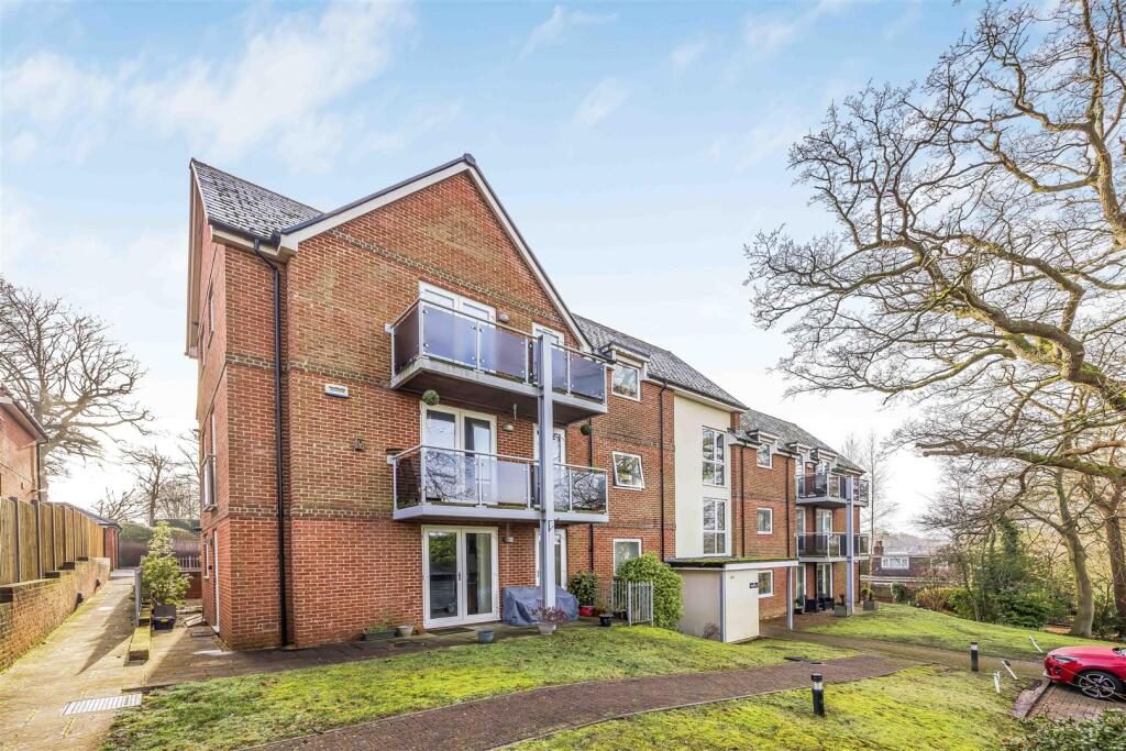 Property main image