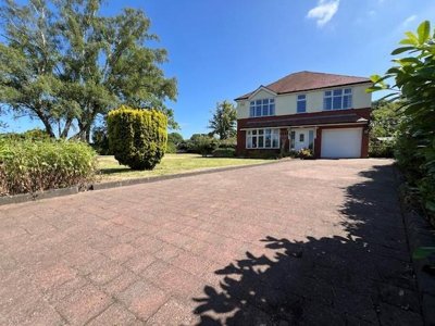 Property on Cage Lane, PR4 4JP
