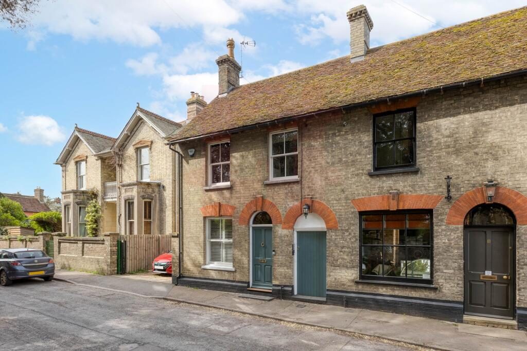 Property main image