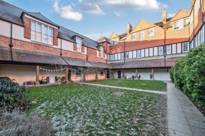 Property on St Mary'S, OX12 8FA