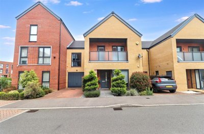 Property on Holmesley Road, WD6 1FU
