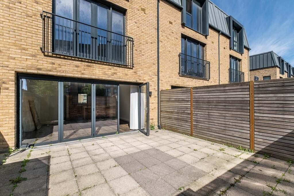 Terraced House