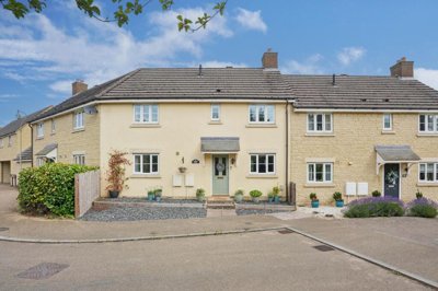 Property on Primrose Close, OX28 1AD