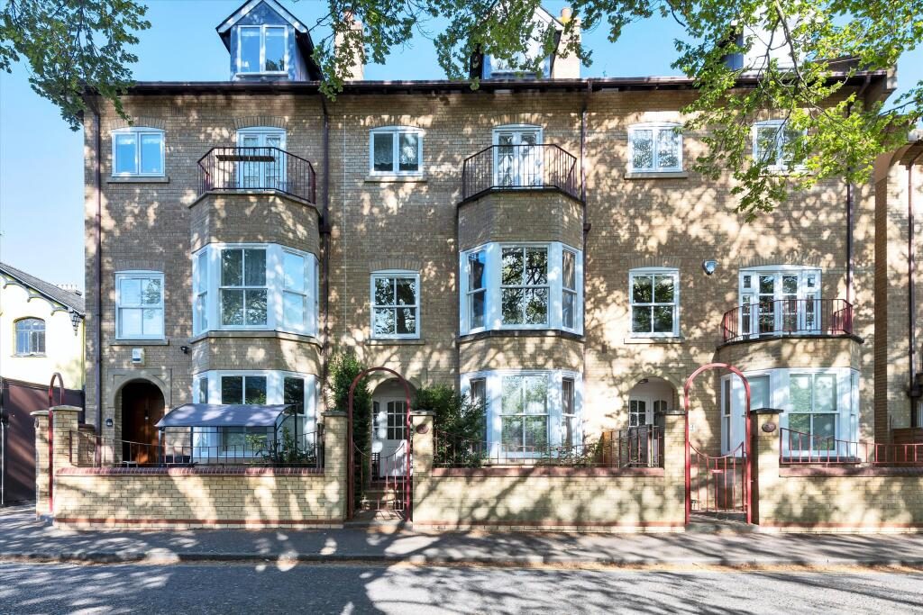 Terraced House